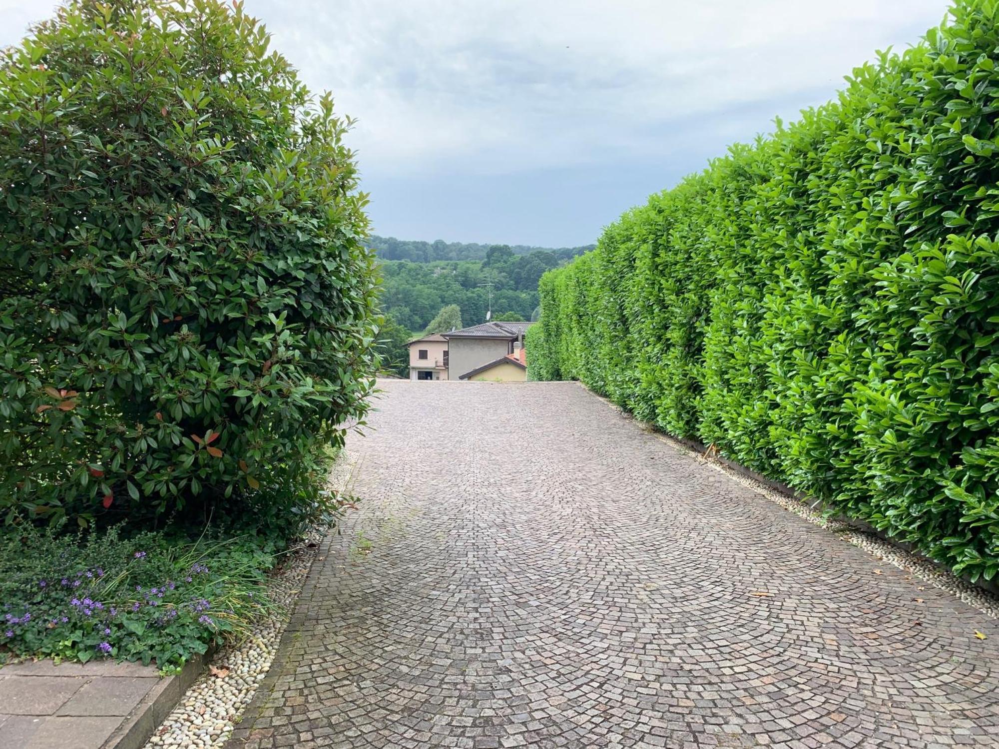 Caroline Home Anzano Del Parco Exterior photo