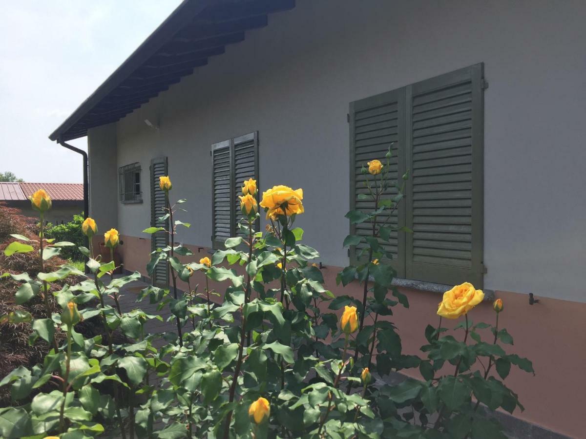 Caroline Home Anzano Del Parco Exterior photo