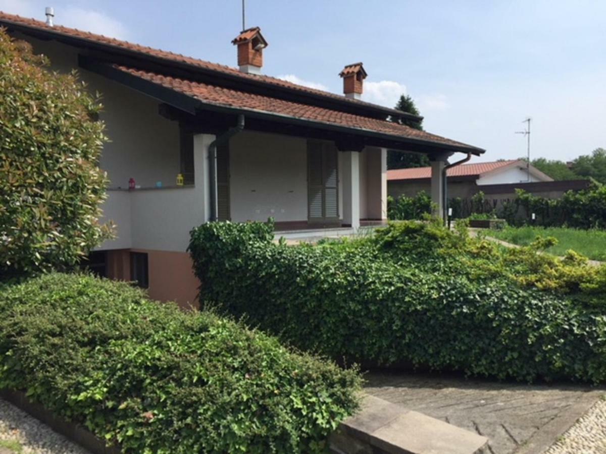 Caroline Home Anzano Del Parco Exterior photo
