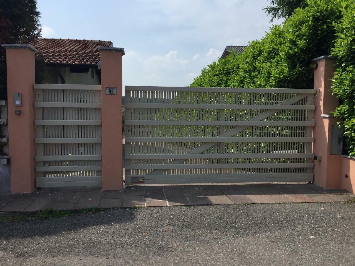 Caroline Home Anzano Del Parco Exterior photo