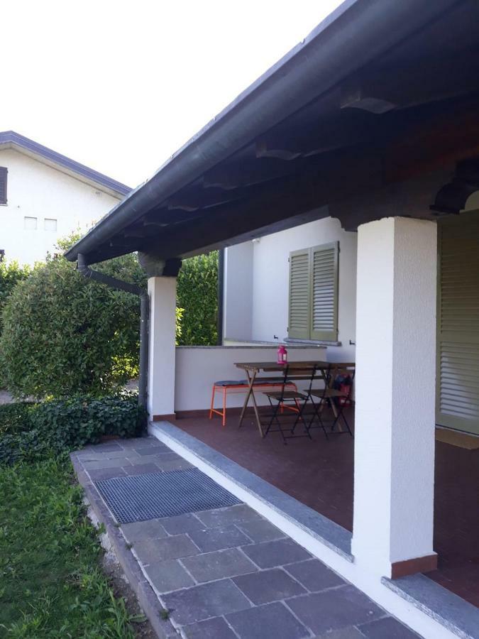 Caroline Home Anzano Del Parco Exterior photo